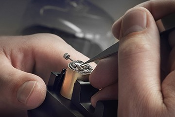 深圳劳力士手表玫瑰金表带维修多少钱